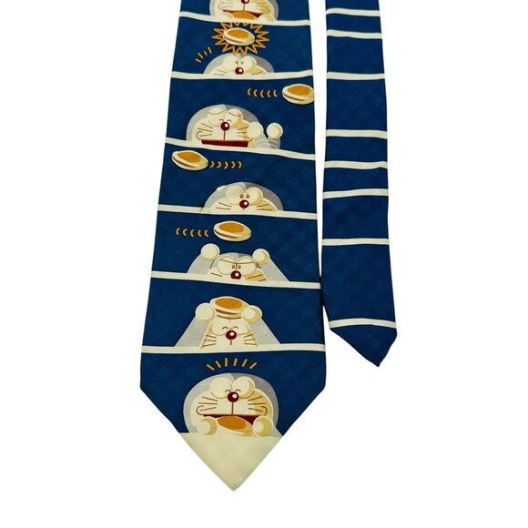 Doraemon Patterned Tie - Picture 2 of 8